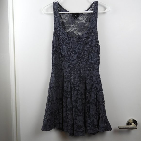 Aritzia Grey Lace Sleeveless Dress in Small - Picture 1 of 4